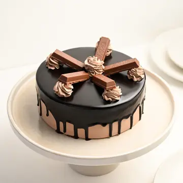 Kit kat cake